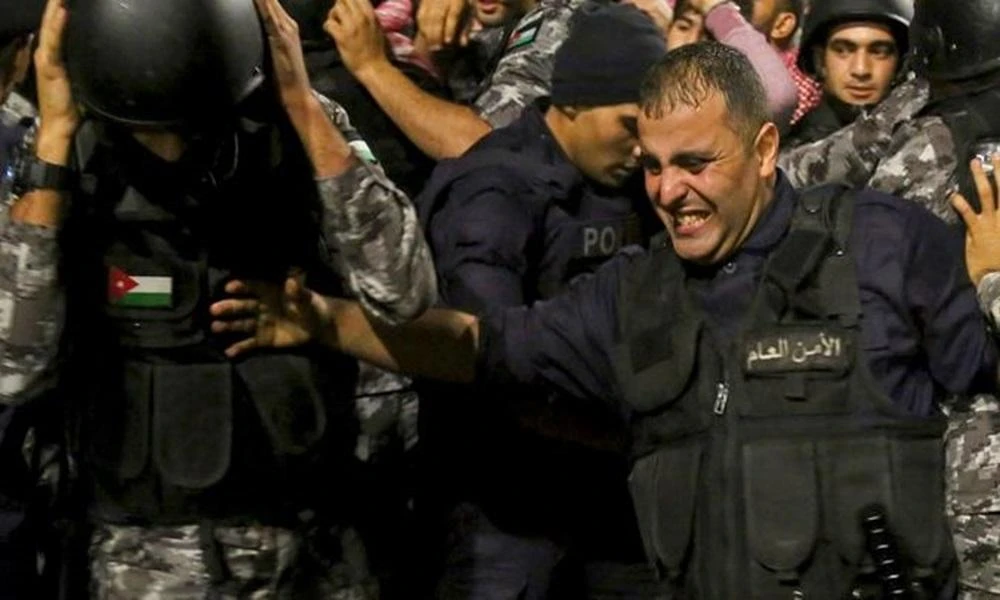Σκηνές θρίλερ στην Ιορδανία: Άνδρας αυτοπυρπολήθηκε - Άγνωστο το κίνητρο